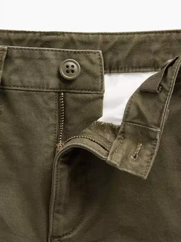 Moderne, losvallende kaki-broek voor kinderen