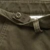 Moderne, losvallende kaki-broek voor kinderen