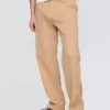 Moderne, loszittende kaki broek in jaren '90-stijl