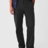 Moderne, loszittende kaki broek in jaren '90-stijl