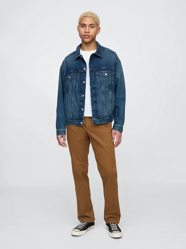 Moderne rechte kaki broek