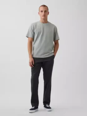 Moderne rechte kaki broek