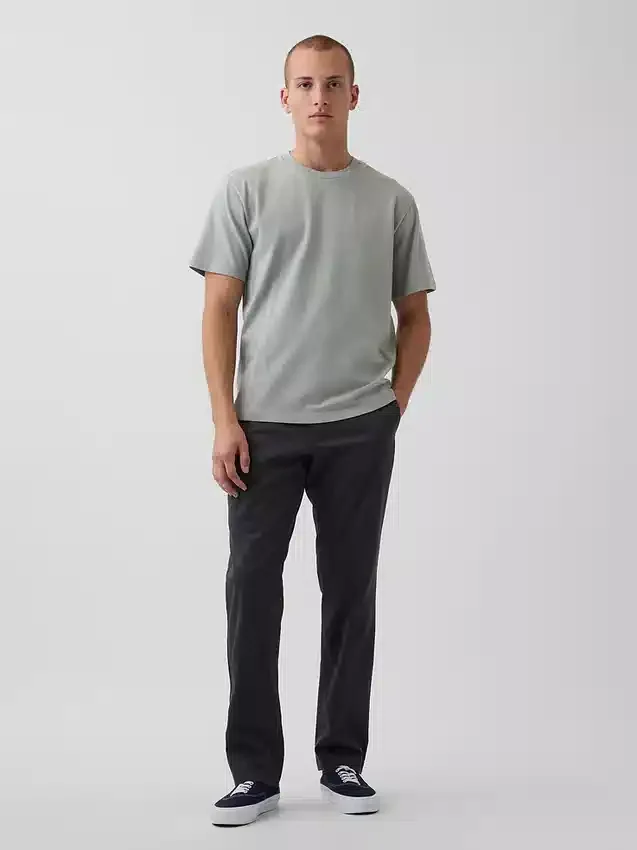Moderne rechte kaki broek