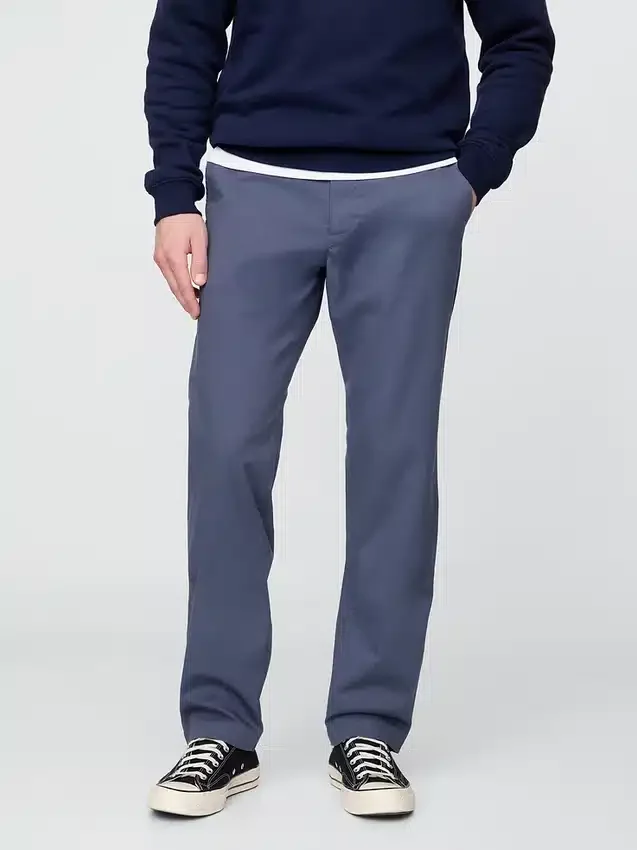 Moderne rechte kaki broek