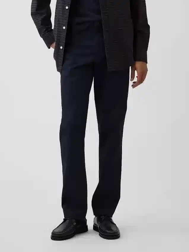 Moderne rechte kaki broek