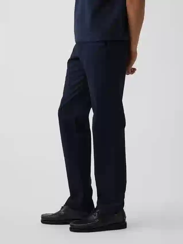 Moderne rechte kaki broek