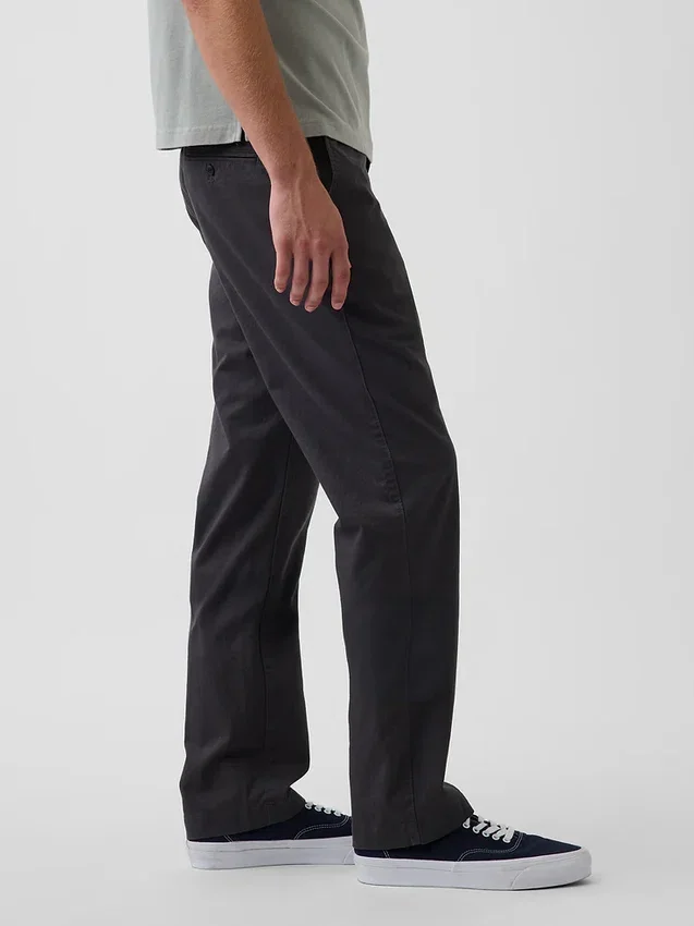 Moderne rechte kaki broek