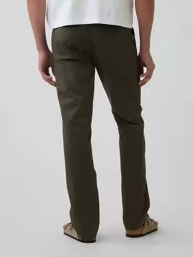 Moderne rechte kaki broek