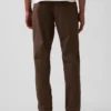Moderne rechte kaki broek