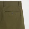 Moderne rechte kaki broek