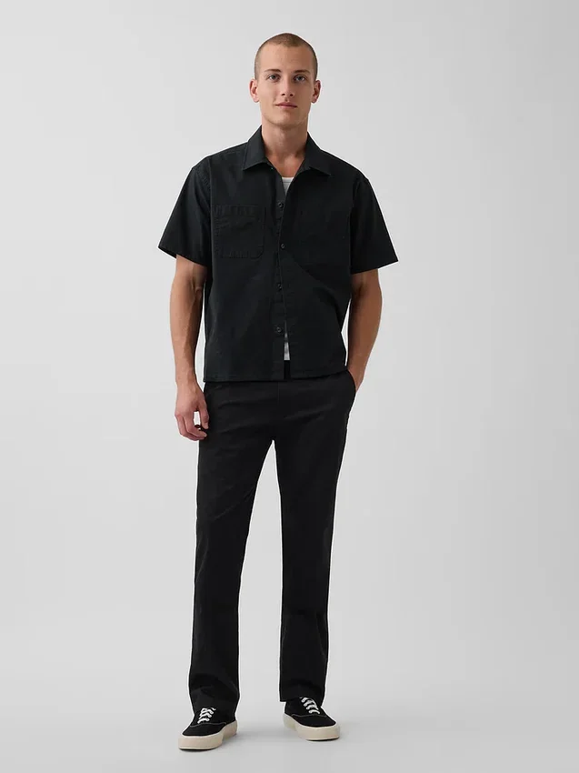 Moderne rechte kaki broek