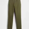 Moderne rechte kaki broek