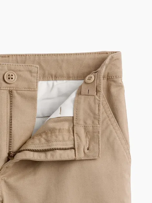 Moderne, slanke kaki-broek voor kinderen