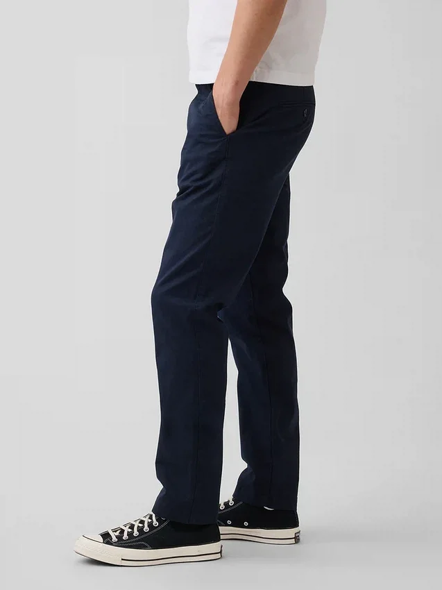 Moderne slanke kaki's