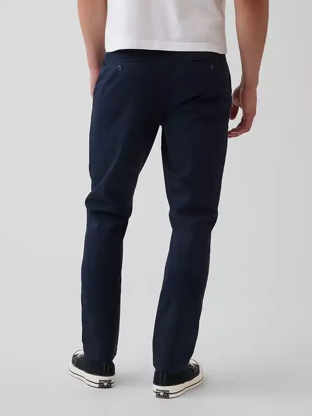 Moderne slanke kaki's