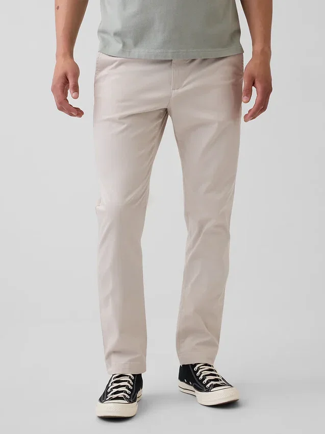 Moderne slanke kaki's