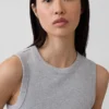Moderne tanktop met ronde hals