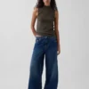 Moderne tanktop met staande kraag
