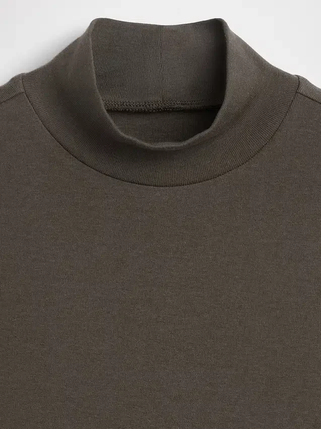 Moderne tanktop met staande kraag