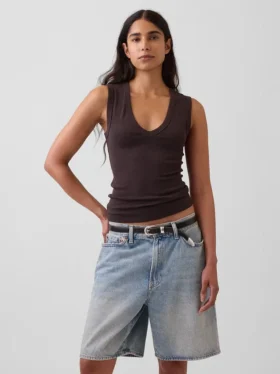 Moderne tanktop met V-hals