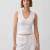 Moderne tanktop met V-hals