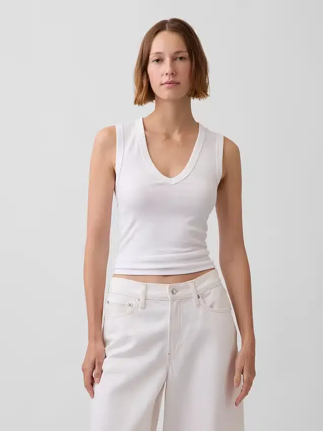 Moderne tanktop met V-hals