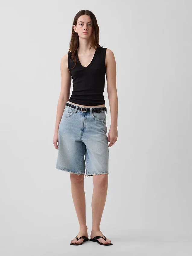 Moderne tanktop met V-hals