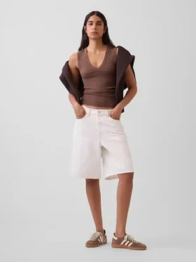 Moderne tanktop met V-hals