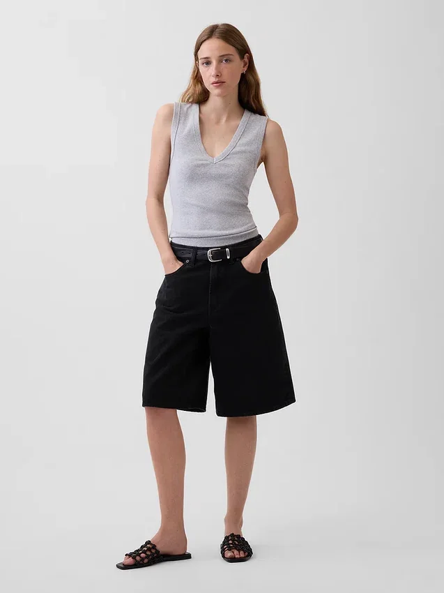 Moderne tanktop met V-hals