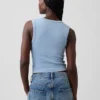 Moderne tanktop met V-hals