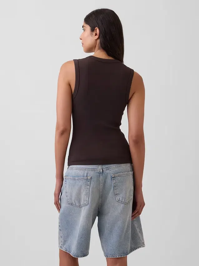 Moderne tanktop met V-hals