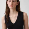 Moderne tanktop met V-hals