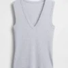 Moderne tanktop met V-hals