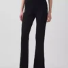Moderne wijde ribgebreide broek met uitlopende pijpen