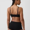 Naadloze, geribde driehoekige bralette