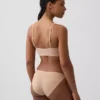 Naadloze, geribde driehoekige bralette