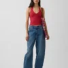 Nauwgebreide halter crop-top