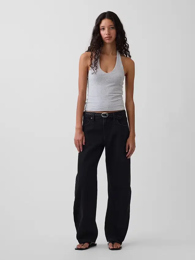 Nauwgebreide halter crop-top