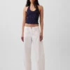 Nauwgebreide halter crop-top