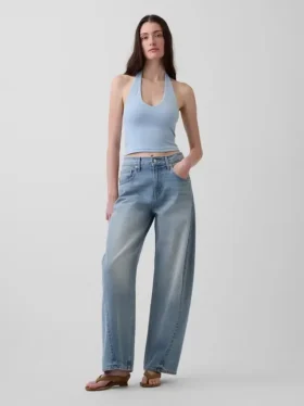 Nauwgebreide halter crop-top