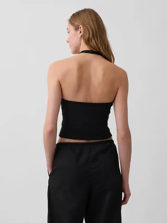Nauwgebreide halter crop-top