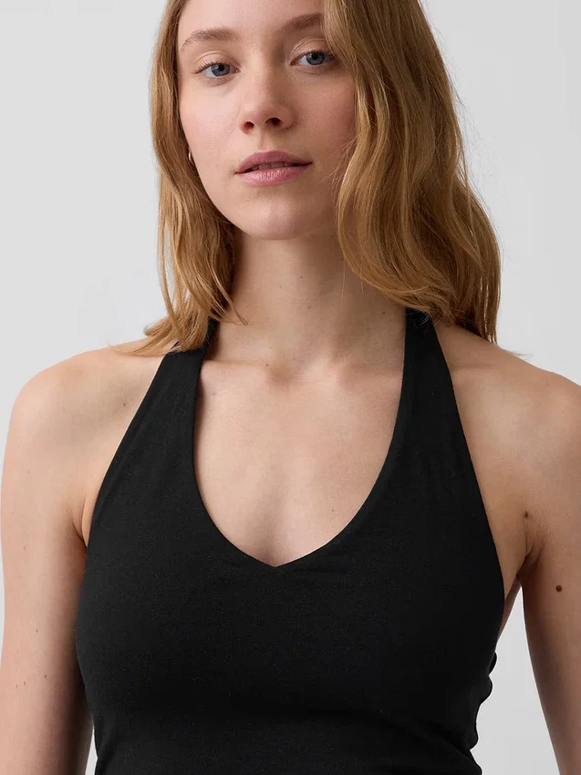 Nauwgebreide halter crop-top