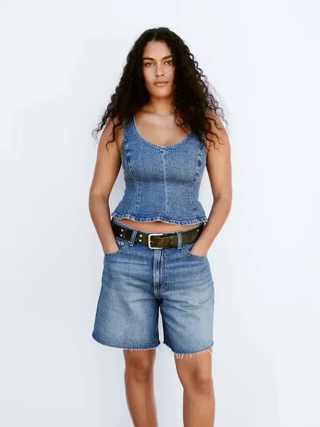 Nauwsluitende denimtop met peplum