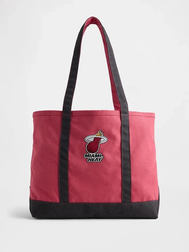 NBA Miami Heat-logo draagtas