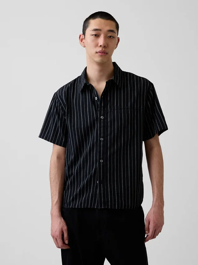 Overhemd met seersuckerstrepen en een relaxte, afgeronde zoom
