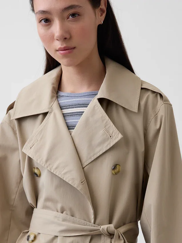 Oversized trenchcoat