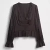 Peplumtop met V-hals en oogjes