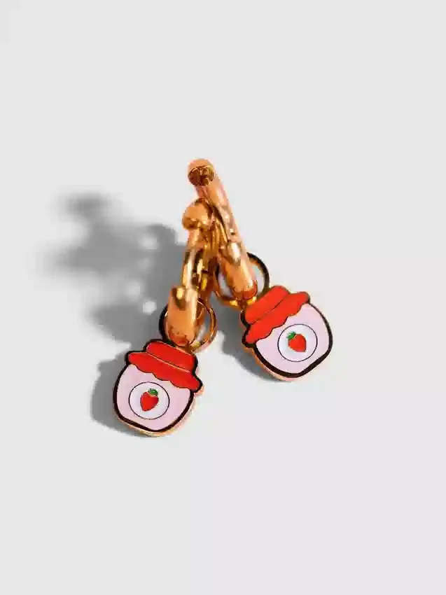 Pierced Co-bedeltjes in de vorm van aardbeienjam voor huggie-oorbellen