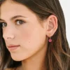 Pierced Co felroze bloem-bedeltje voor huggie-oorbellen