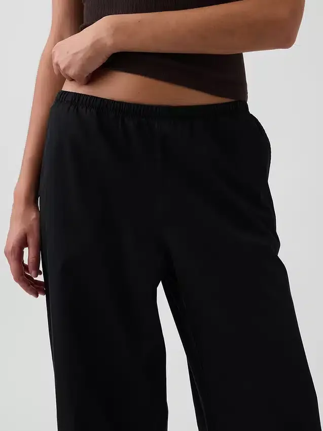 Popeline broek met middelhoge taille, relaxte pasvorm en wijde pijpen